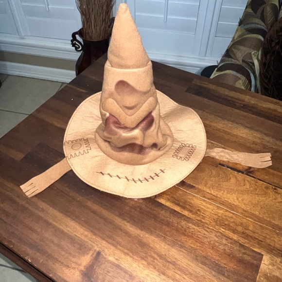 Build A Bear Harry Potter bear, Sorting Hat Accessory - Picture 2 of 3